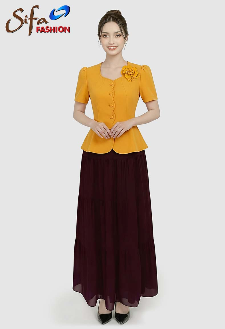 Áo cổ dựng đính hoa duyên dáng